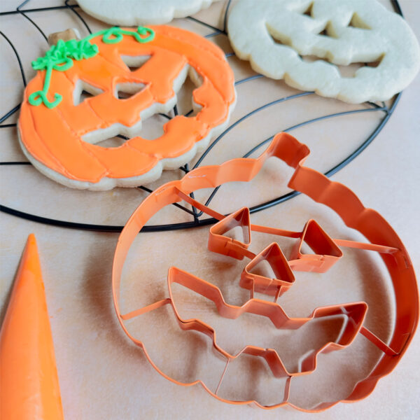 Jack-O-Lantern Cookie Cutter w/ Cutouts (Orange, 5.75") - Image 3